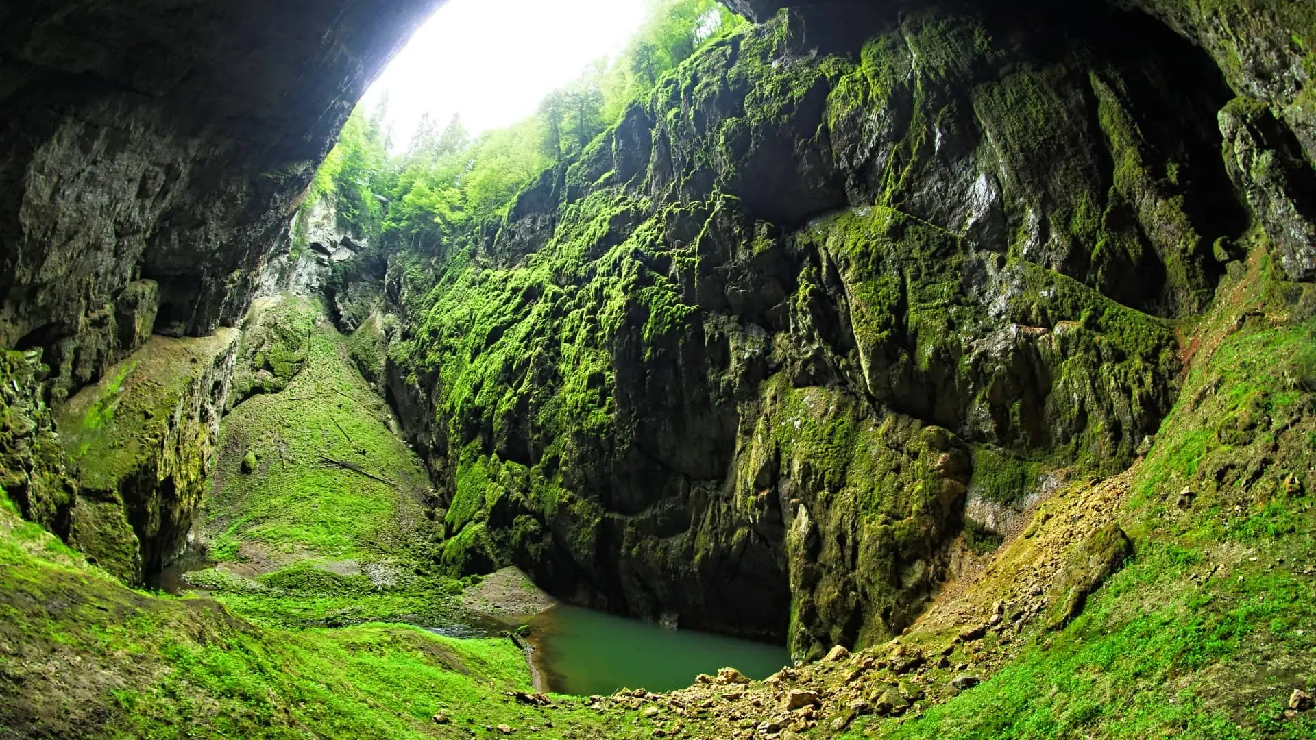 Punkevni Caves